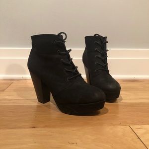 Mossimo Heeled Booties Size 9